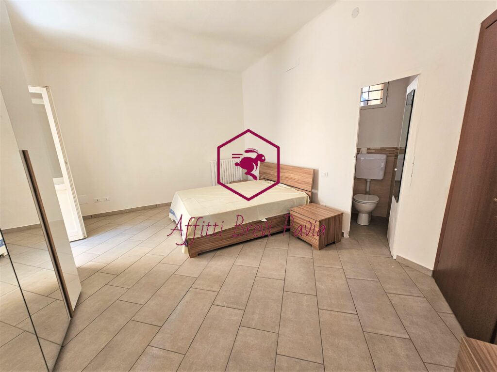 2950 – Pavia, Centro Storico S.da Nuova – Trilocale Arredato image 4