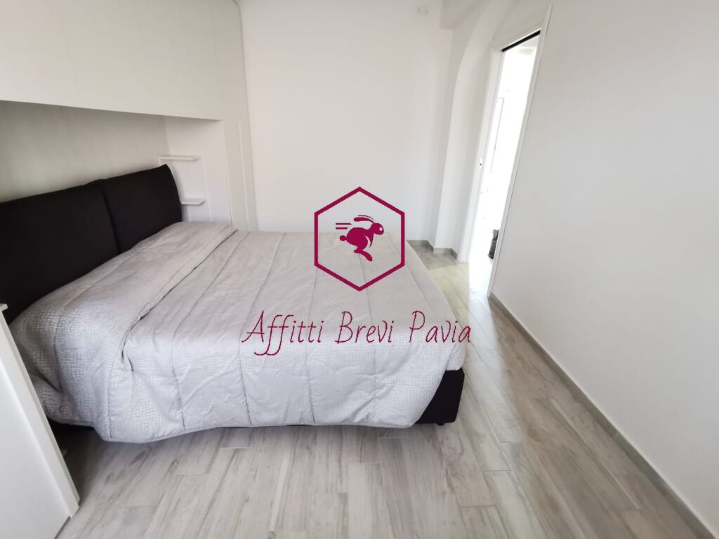 2898 – Pavia Zona Stazione – Bilocale Arredato per brevi periodi image 1