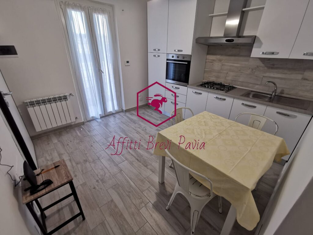 2898 – Pavia Zona Stazione – Bilocale Arredato per brevi periodi image 5